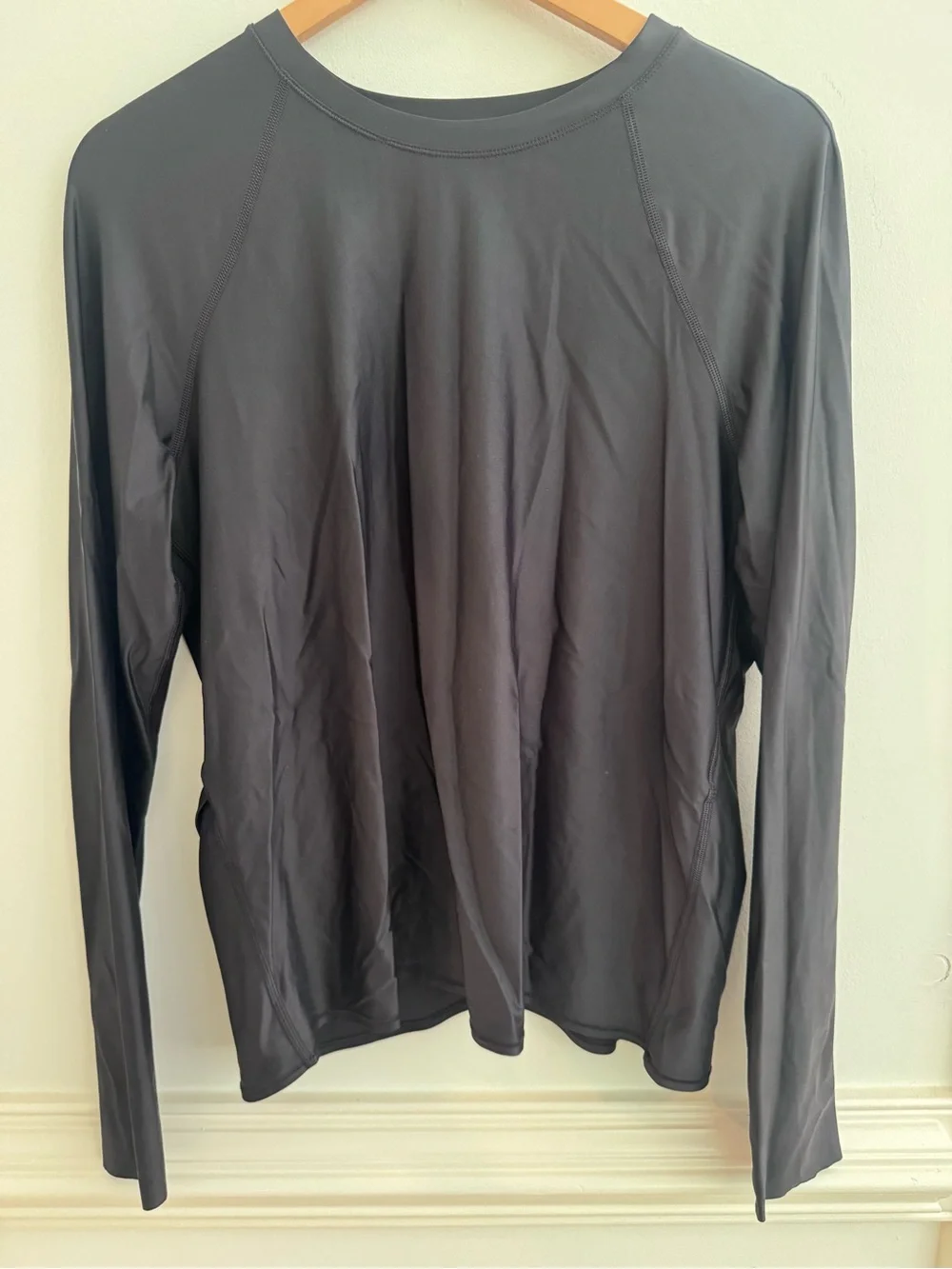 lululemon athletica Sun Shelter LS Rash Guard small black